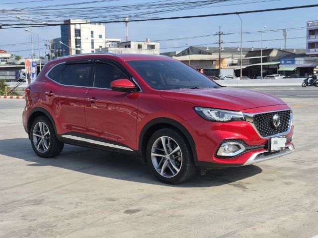 รถ MG HS 1.5 X สี แดง