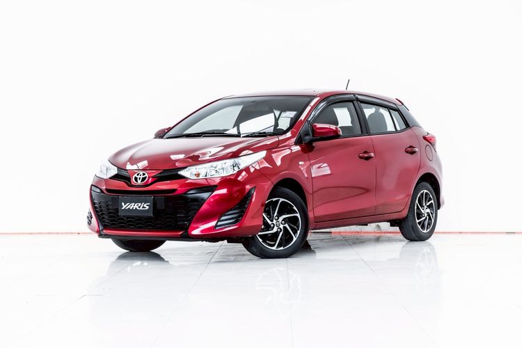 รถ Toyota Yaris 1.2 J Eco สี แดง
