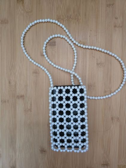 พร้อมส่ง กระเป๋าลูกปัดไข่มุก ใส่มือถือได้ สะพาย Crossbody รูปที่ 4