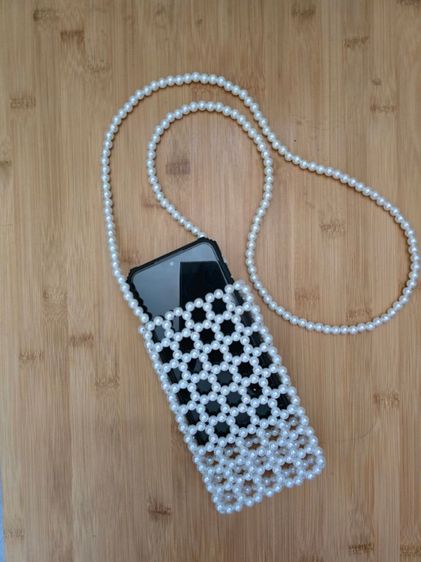 พร้อมส่ง กระเป๋าลูกปัดไข่มุก ใส่มือถือได้ สะพาย Crossbody รูปที่ 3