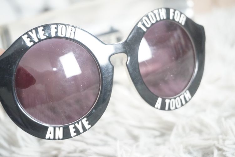 แว่นตากันแดดทรงกลมรุ่น On A Promiseแบรนด์ House of Holland  รูปที่ 2