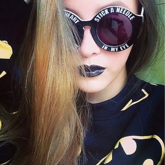 แว่นตากันแดดทรงกลมรุ่น On A Promiseแบรนด์ House of Holland  รูปที่ 16