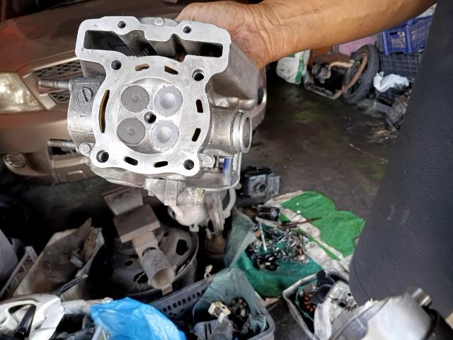 CBR150คาร์บูเปลี่ยนลูกแหวนวาวล์ เปลี่ยนของเหลวหมดแล้วหัวเทียนก็เปลี่ยนพร้อมโอนลอยโทร0849750778 รูปที่ 9