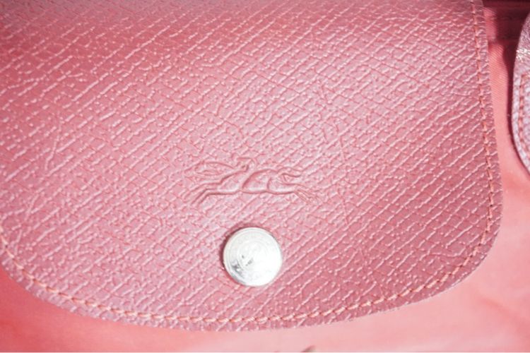 กระเป๋า Longchamp Le Pliage Neo Cavalier Limited Edition สีแดง รูปที่ 5