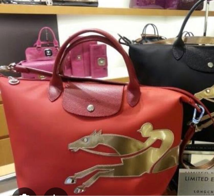 กระเป๋า Longchamp Le Pliage Neo Cavalier Limited Edition สีแดง รูปที่ 2
