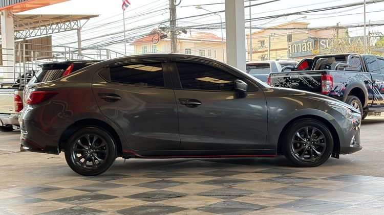 Mazda Mazda 2 2019 1.3 High Connect Sedan เบนซิน ไม่ติดแก๊ส เกียร์อัตโนมัติ เทา รูปที่ 4