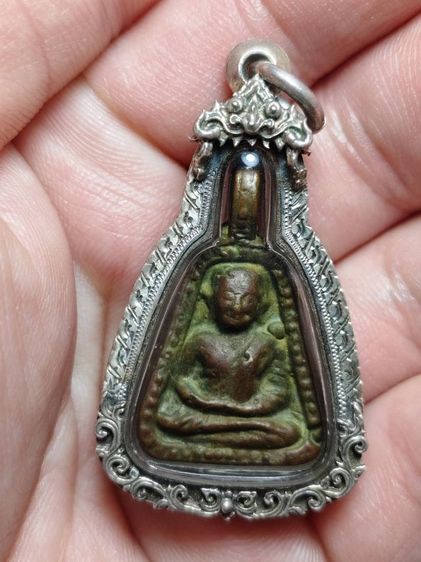 จอบหลวงพ่อเงิน​วัดบางคลาน​พร้อมเลี่ยมกันน้ำกรอบเงินแท้​