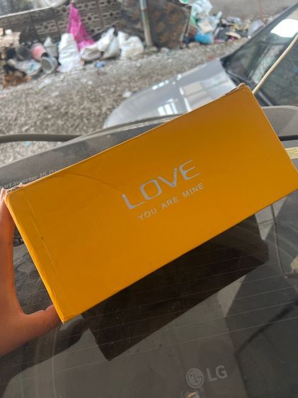 รองเท้าวิบวับ