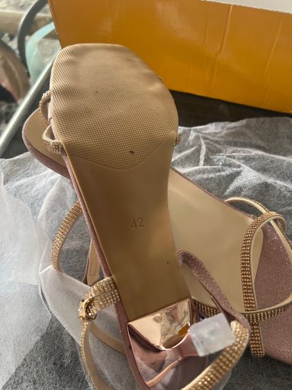 รองเท้าวิบวับ รูปที่ 5