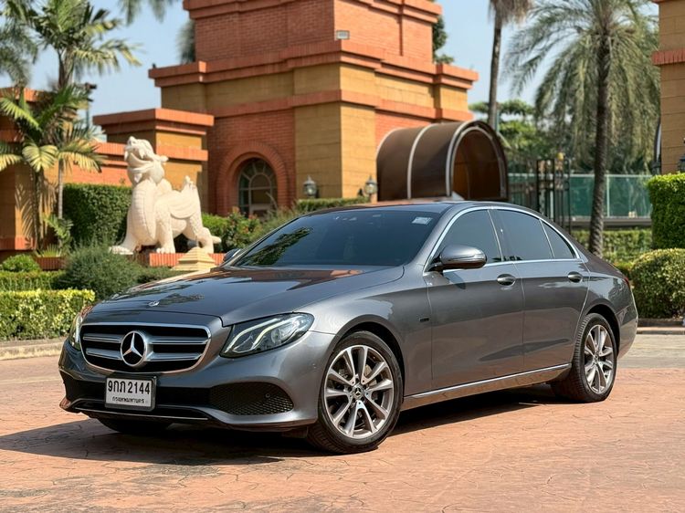 รถ Mercedes-Benz E-Class E300e สี เทา