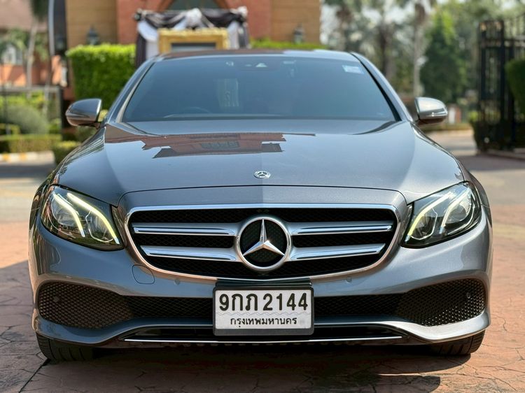 Mercedes-Benz E-Class 2020 E300e Sedan เบนซิน เกียร์อัตโนมัติ เทา รูปที่ 2