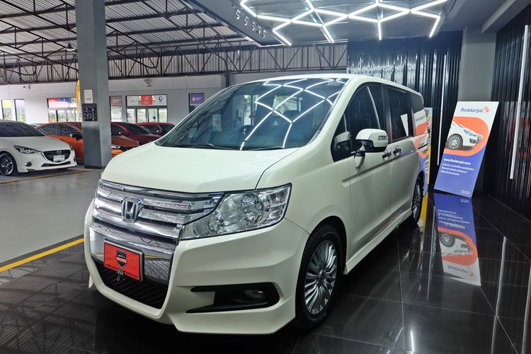 Honda Stepwagon 2012 2.0 JP Utility-car เบนซิน เกียร์อัตโนมัติ ขาว รูปที่ 3
