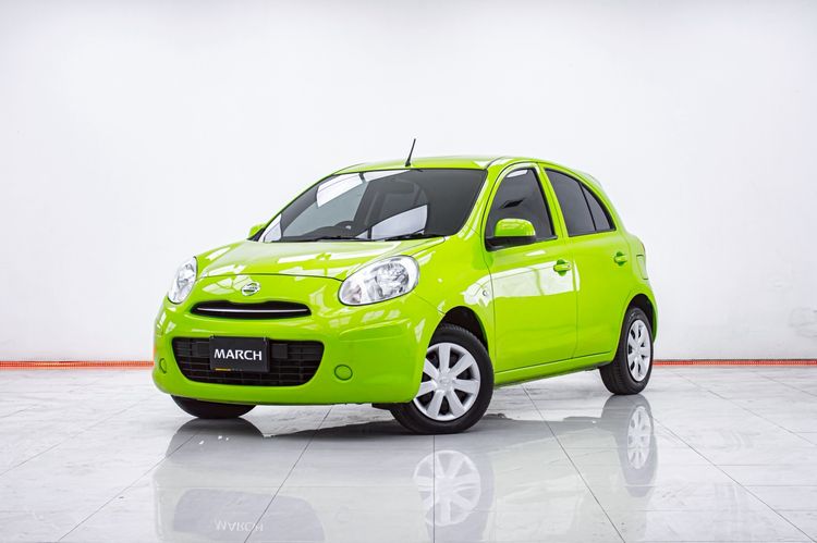 รถ Nissan March 1.2 EL สี เขียว