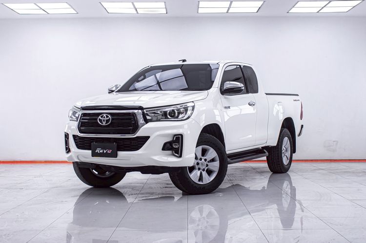 รถ Toyota Hilux Revo 2.4 E Prerunner สี ขาว