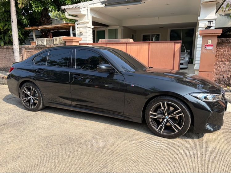รถ BMW Series 3 320d สี ดำ