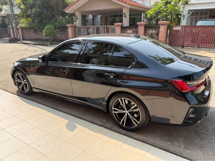 BMW Series 3 2024 320d Sedan ดีเซล ไม่ติดแก๊ส เกียร์อัตโนมัติ ดำ รูปที่ 4