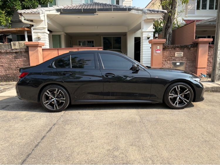 BMW Series 3 2024 320d Sedan ดีเซล ไม่ติดแก๊ส เกียร์อัตโนมัติ ดำ รูปที่ 3