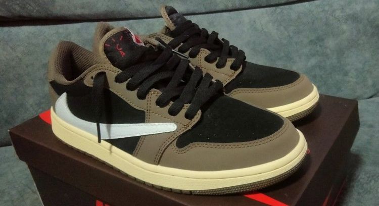 รองเท้า Nike