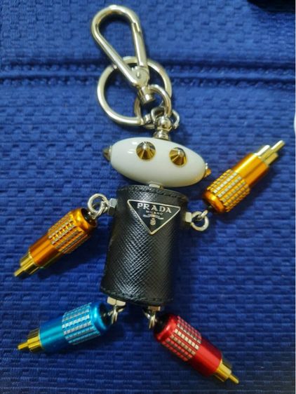 พวงกุญแจ Prada Robot Trick Keychain รูปที่ 10