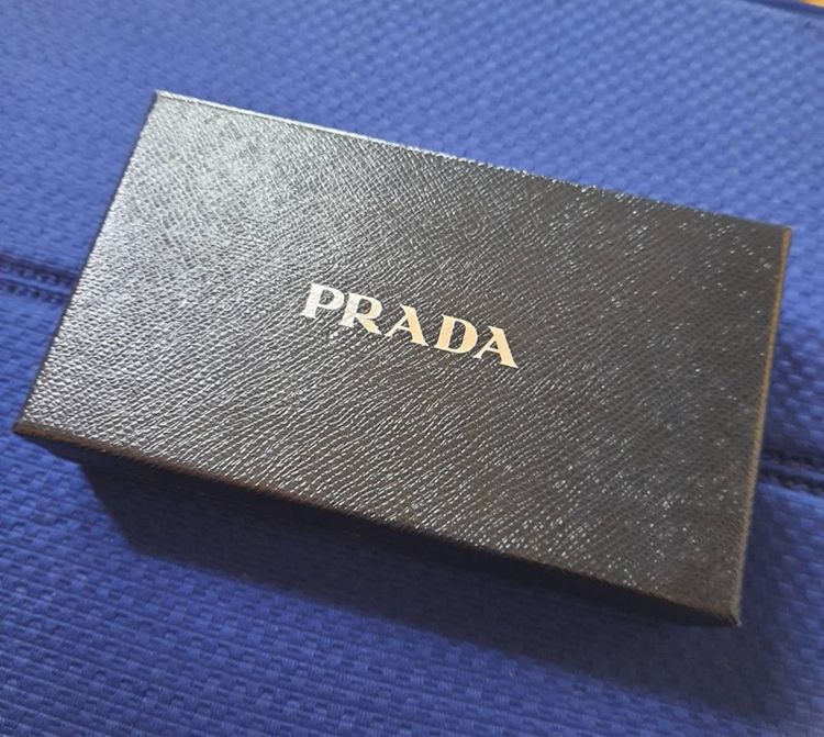 พวงกุญแจ Prada Robot Trick Keychain รูปที่ 15