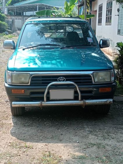 รถ Toyota Hilux Mighty-X 2.4 สี เขียว