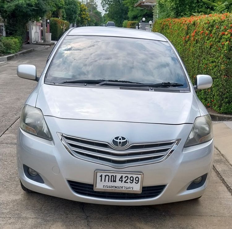 รถ Toyota Vios 1.5 E สี บรอนซ์เงิน
