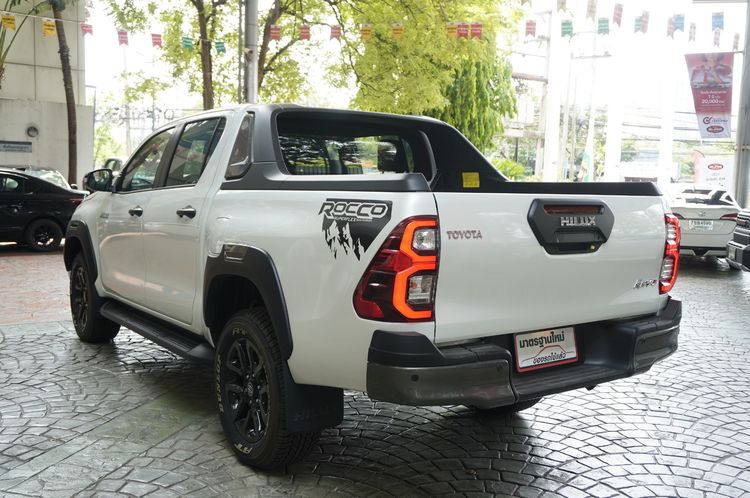 Toyota Hilux Revo 2025 Double Cab Prerunner 2x4 2.4 Rocco Sedan ดีเซล ไม่ติดแก๊ส เกียร์อัตโนมัติ ขาว รูปที่ 4