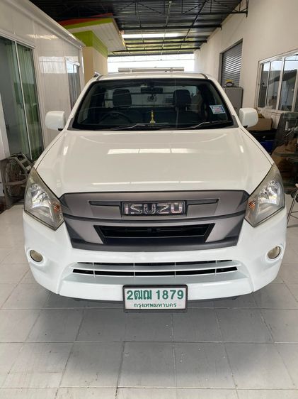 รถ Isuzu D-MAX 1.9 S สี ขาว