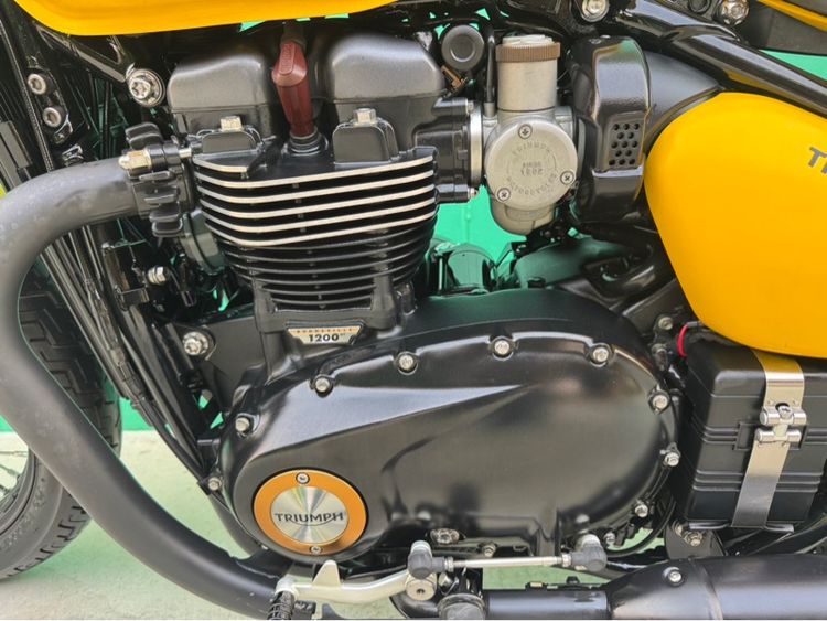 Triumph bobber สีเหลือง ปี17จด18  รูปที่ 16