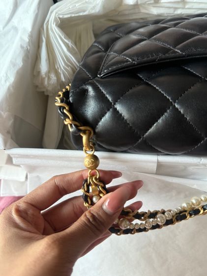 Chanel Mini Pearl Chain Flap Bag รูปที่ 7