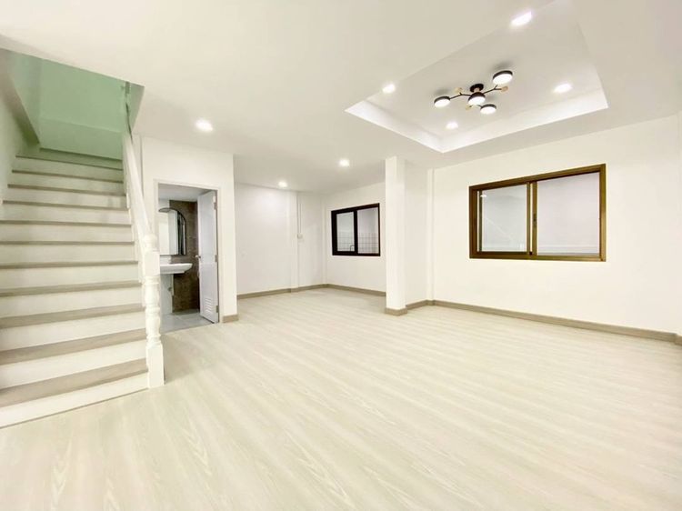 ใช่ ขายบ้านใกล้รถไฟฟ้าสายสีม่วง แยกบางพลู หมู่บ้านหงส์ประยูร3 4นอน 27ตรว รูปที่ 3