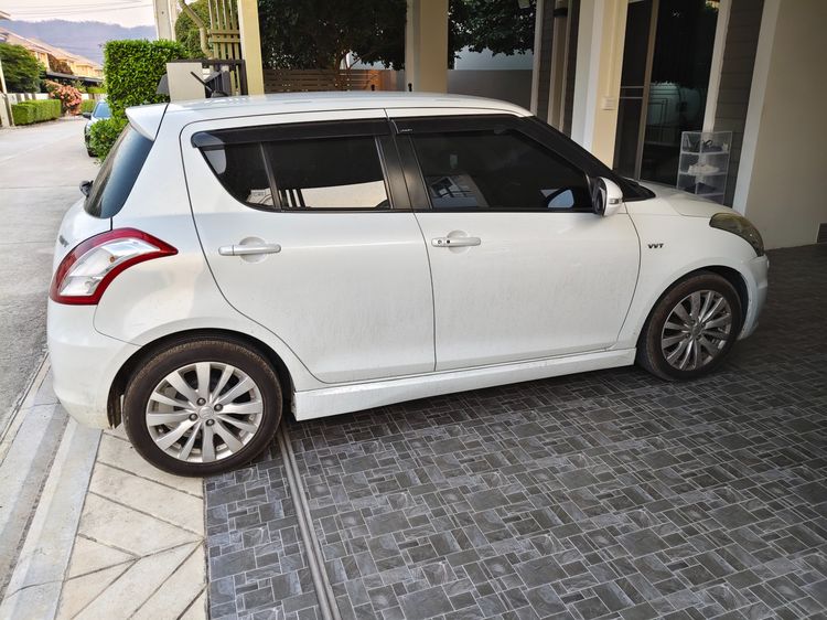 Suzuki Swift 2013 1.2 GLX Sedan เบนซิน ไม่ติดแก๊ส เกียร์อัตโนมัติ ขาว รูปที่ 3