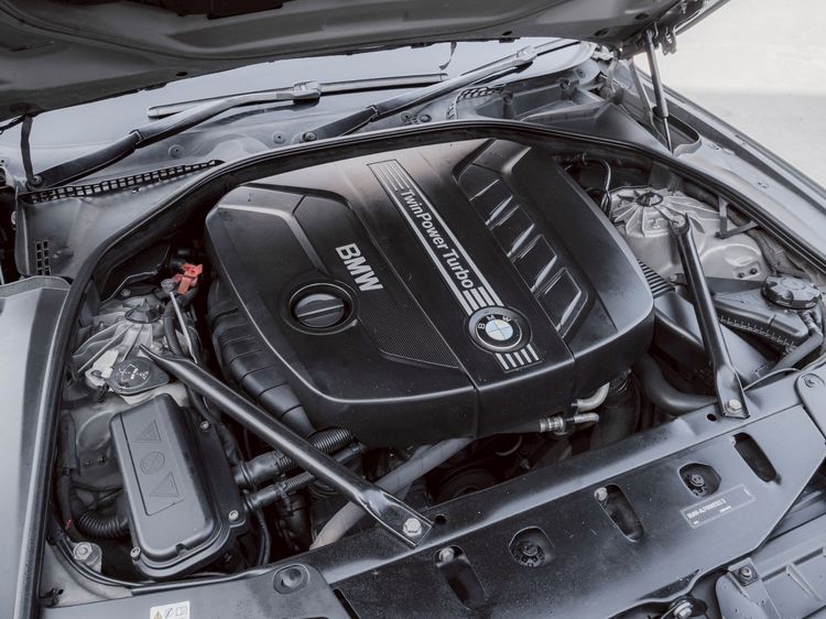 BMW Series 5 2012 520d ดีเซล เทา รูปที่ 2