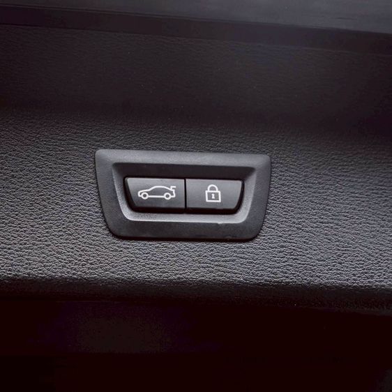 BMW X1 2017 2.0 sDrive18d xLine ดีเซล ดำ รูปที่ 4