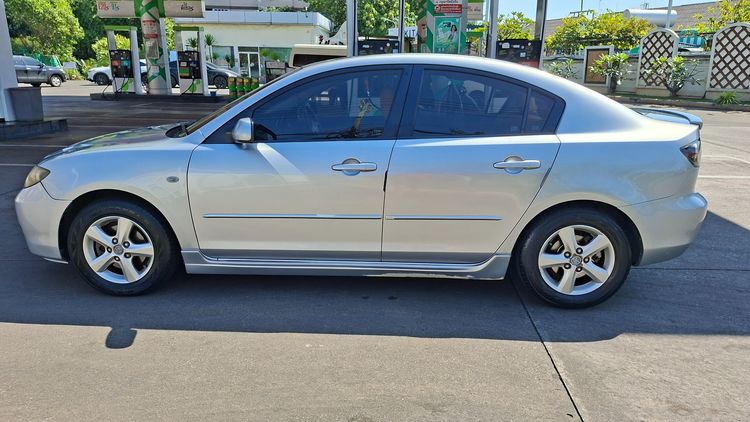 Mazda Mazda3 2009 1.6 Groove Sedan เบนซิน ไม่ติดแก๊ส เกียร์อัตโนมัติ บรอนซ์เงิน รูปที่ 4