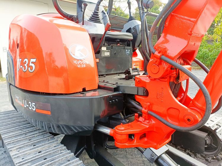 รถขุด แบคโฮ  Kubota U35-3  ขนาด 3.5 ตัน   คอนโทรลน้ำมัน ปั๊มนิ้ว แทรคเหล็ก มีไลน์ไปป์ปิ้ง รูปที่ 18