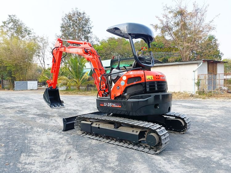 รถขุด แบคโฮ  Kubota U35-3  ขนาด 3.5 ตัน   คอนโทรลน้ำมัน ปั๊มนิ้ว แทรคเหล็ก มีไลน์ไปป์ปิ้ง รูปที่ 3