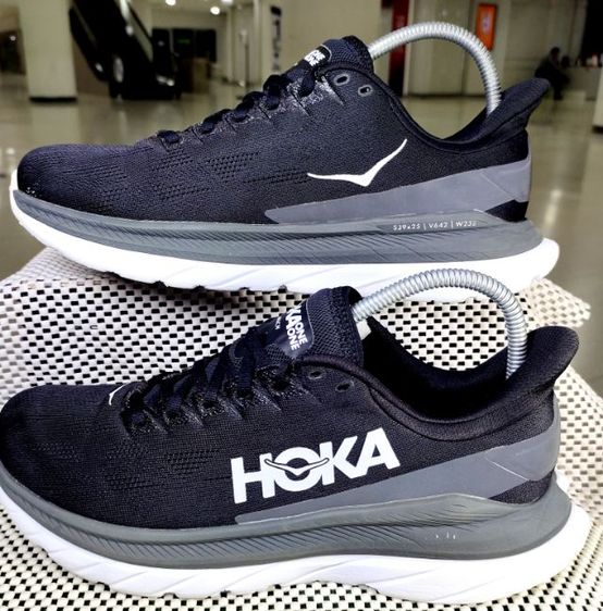 รองเท้า💥 HOKA💥ของแท้‼️พื้นนิ่ม เบา สวยๆ เดิมๆ สภาพดี💥ไซร์ 41.5 รูปที่ 11