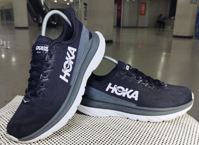 รองเท้า💥 HOKA💥ของแท้‼️พื้นนิ่ม เบา สวยๆ เดิมๆ สภาพดี💥ไซร์ 41.5 รูปที่ 10