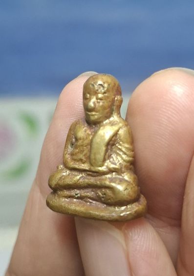 รูแหล่อหลวงพ่อเงินพิมพ์นิยมเนื้อเก่าครับ รูปที่ 4