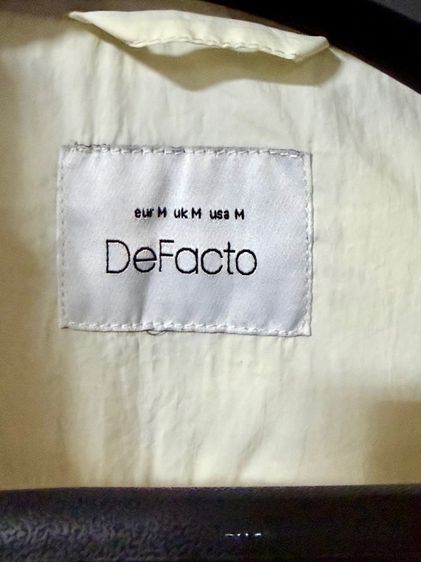 เสื้อกั๊กบุนวมสีขาว แบรนด์ DeFacto แบรนด์เสื้อผ้าและแฟชั่นชั้นนำจากประเทศตุรกี สภาพเหมือนใหม่ ใส่ครั้งเดียว ใส่ได้ทั้งหญิงและชาย รูปที่ 5