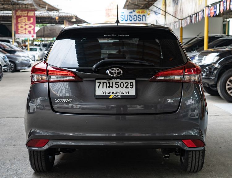 Toyota Yaris 2018 1.2 E Sedan เบนซิน ไม่ติดแก๊ส เกียร์อัตโนมัติ เทา รูปที่ 4