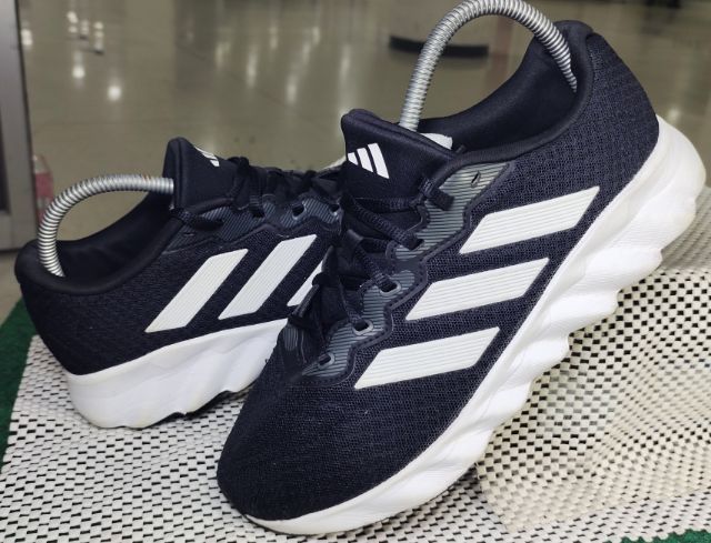 รองเท้า💥adidas Lifestyle💥ของแท้‼️พื้นนิ่ม เบา สวยๆ เดิมๆ สภาพดี💥ไซร์  40 รูปที่ 11