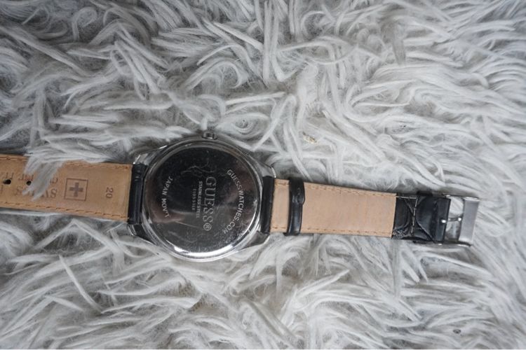 นาฬิกาข้อมือแบรนด์Guess ขอบเพชรแท้ รูปที่ 7