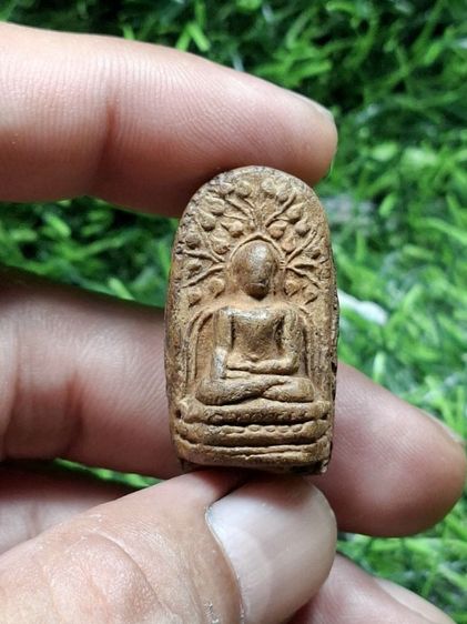 พระคงลำพูนเนื้อสวย