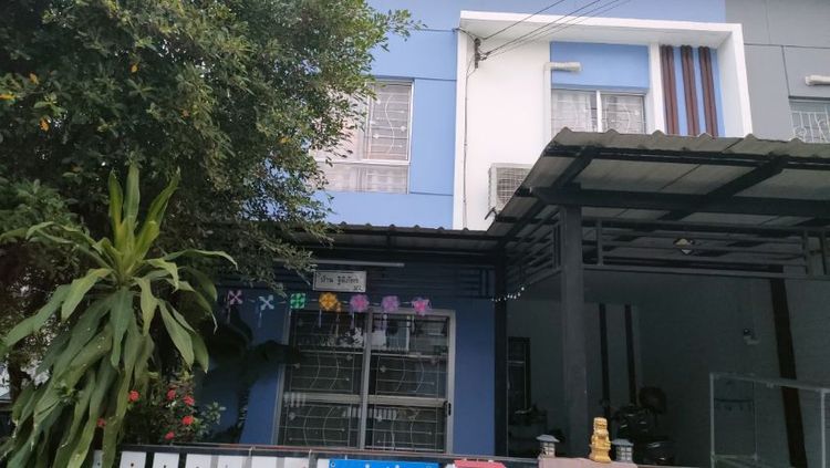 ขายบ้านพร้อมอยู่ บ้านหลังริม พฤกษา64 คลองสาม คลองหลวง ปทุมธานี 24.5 ตารางใกล้วัดเกิด หน้าหมู่บ้านมีเซเว่น CJ โลตัสเอ็กซ์เพรส