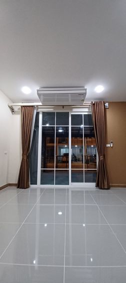 อื่นๆ 2023 มีบางส่วน ใช่ ทาว์นโฮม 4 นอน พร้อมอยู่ ใกบ้แฟชั่นไอส์แลนด์ รูปที่ 4