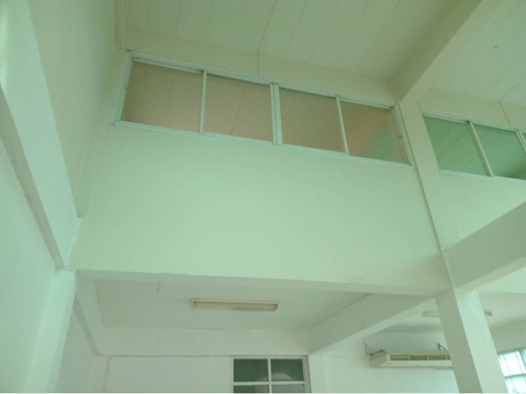 ไม่ใช่ ให้เช่าอาคารพาณิชย์สองคูหาริมถนนร่มเกล้า  รูปที่ 4