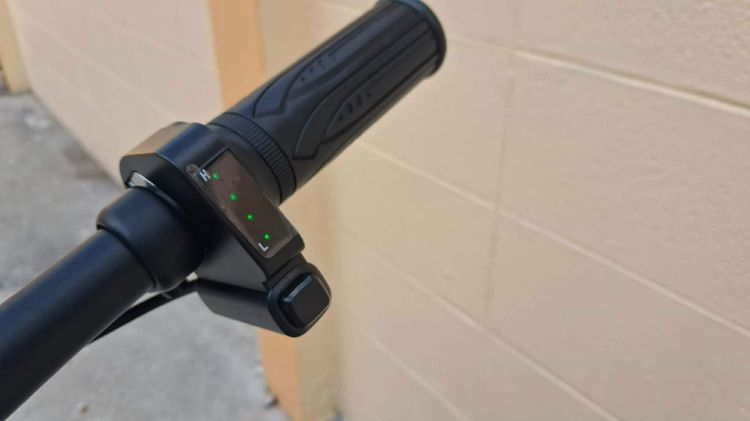 DYU D3F จักรยานไฟฟ้า สภาพดี เน้นจอดแทบไม่ได้ใช้งาน สีดํา  รูปที่ 4