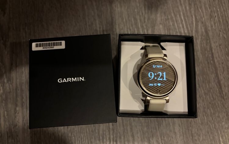 ขาว Garmin นาฬิกา